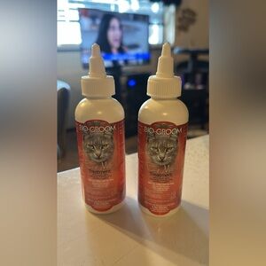 2 Bottles of Bio-Groom Cat Ear Mite Treatment - 4 Fl Oz each